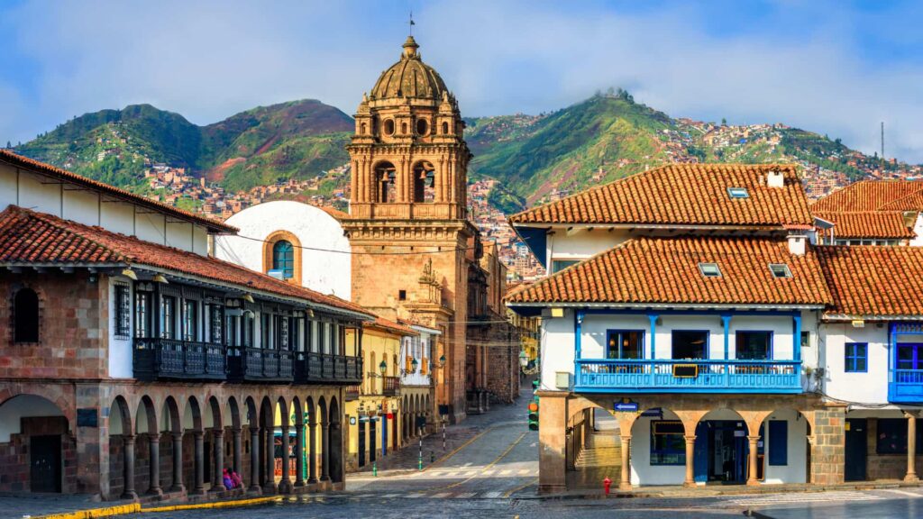 The stunning golden baroque altar inside Cusco’s Cathedral, a masterpiece of colonial art.